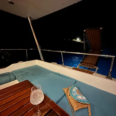 Monun Yacht *