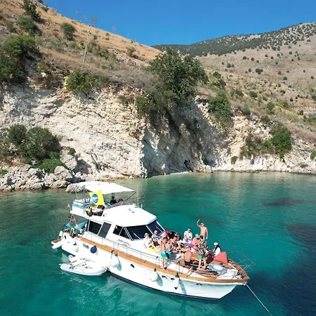 Úszó hotel Monun Yacht *